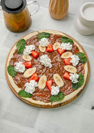 Пицца с нутеллой и бананом (630г)