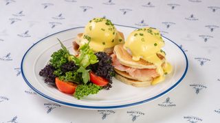 ბენედიქტი ორაგულით/Eggs Benedict with Salmon