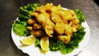 Piletina u limun sosu