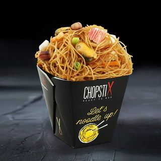 Noodles cu fructe de mare