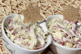 Салат с сыром