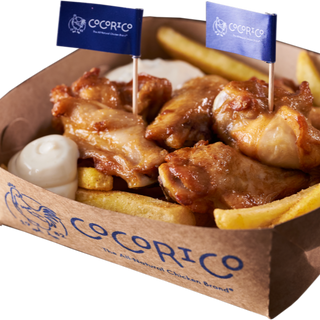 Aripioare de pui cu cartofi prăjiți