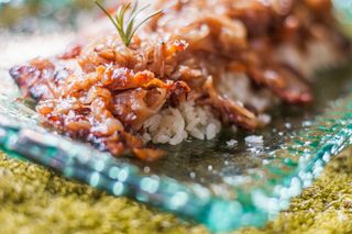 Chipirones De Anzuelo Encebollados