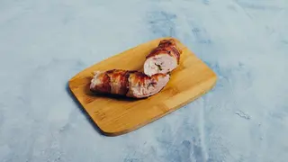 Punjena šnicla u slanini 240g