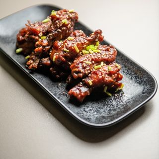 BBQ Chicken Wings (8 pcs)