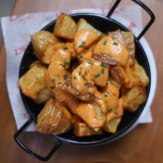 Patatas bravas