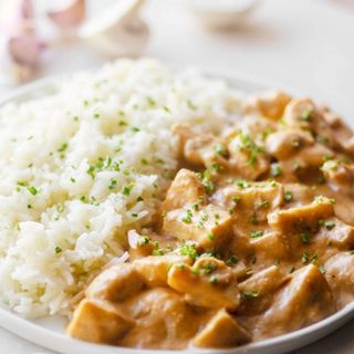 Pollo al Strogonoff  con Arroz 