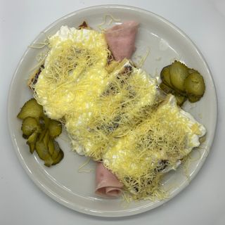 Classic slane palačinke sa goveđom pršutom i sirom