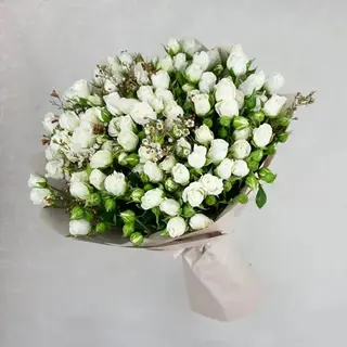 თეთრი სპრეი ვარდები ხამელაციუმით