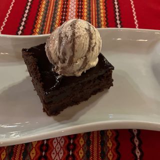 Домашна бискв.торта 200гр