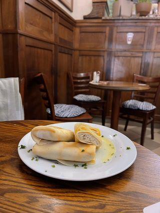 Млинці з м'ясом свинини