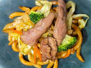 7B. Yaki Yaki Invierno Yakiudon