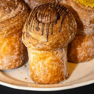 Cruffin čokolada