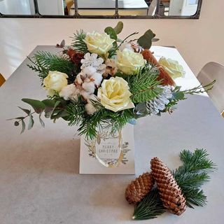 RAMO NAVIDEÑO EN CAJA BLANCA