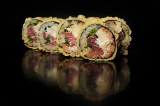 Рол Магуро Темпура Спайсі (250г)