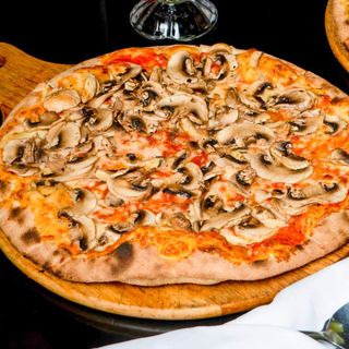 Pizza Funghi
