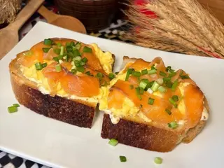 Мазанці з бовтанкою та лососем (300g)