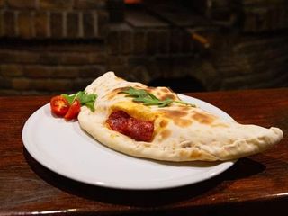 Піца Кальцоне Салямі (30см)