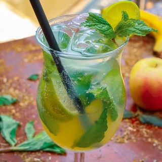 A mix of Mint Nojito Mint + Lemon