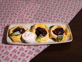Млинцi з вишнею