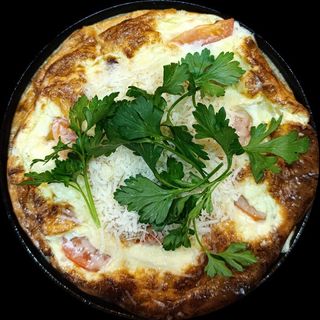 Омлет з томатами та пармезаном