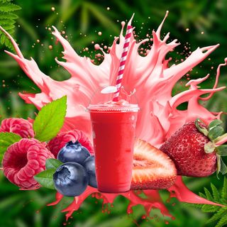 Zumo de fresa, arándano y frambuesa