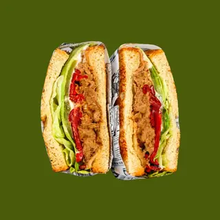 Sándwich Pulled Pork con alioli y pimientos asados (cerdo desmenuzado)