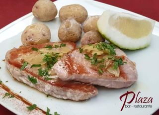 Ventresca De Atún Con Papas Arrugadas