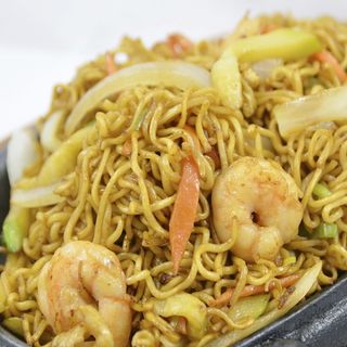 Tallarines chino a la plancha