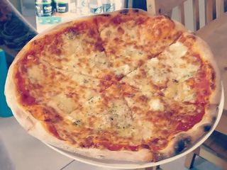 Pizza Quattro Formaggi 31