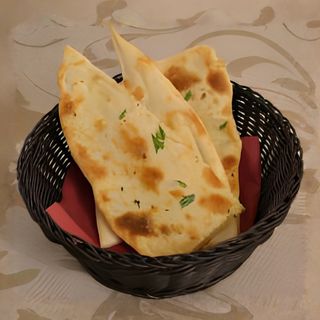 Garlic naan