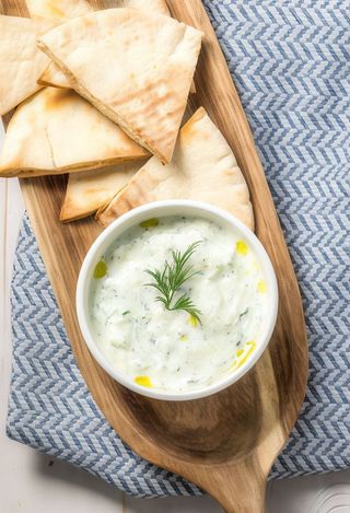 Tzatziki con pan pita