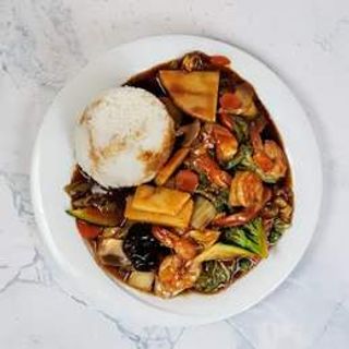 Plodovi mora s povrćem