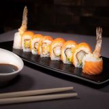 Rolls Especiales De Tempura (8 Uds.)