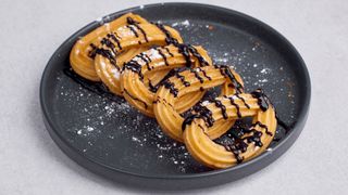 Churros box z sosem czekoladowym