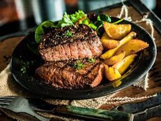 Стейк черного ангуса в авторской подаче