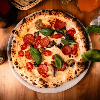 Pizza A" pizz "ro  Ciecat