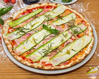 Pizza original zucchine e prosciutto