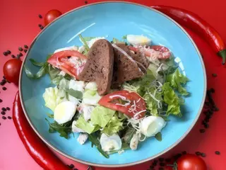 Салат з індичкою та помідорами чері (200 г)