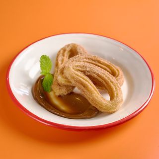 Churros com doce de leite