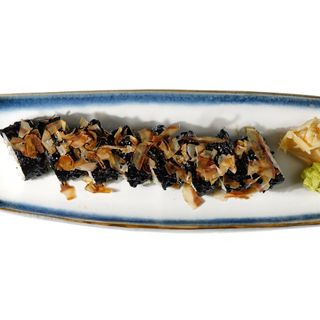 Футомакі темпура з вугрем та сніжним крабом (300/20/5/50 г)