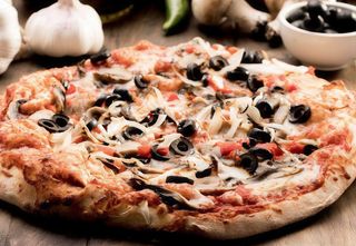 Pizza Mediterránea (33 Cm.)