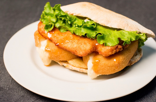 Sendvis cu cascaval pane 380 g