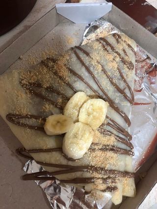 Palačinka sa nutelom, plazmom i bananom