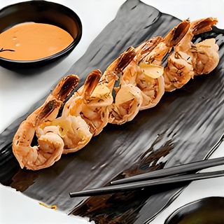 Пряні смажені креветки з соусом авокадо та Кім Чі (80\20г)