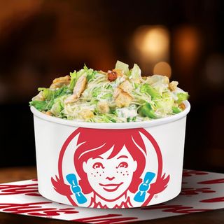 ცეზარის სალათი ცხარე ქათმით