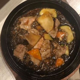 324. Manzo con verdure alla piastra