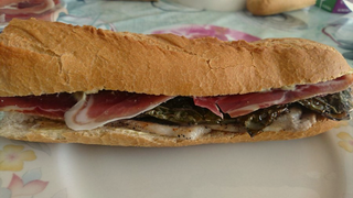 Bocadillo Serranito