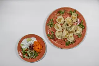 Pierogi z serem fetą i szpinakiem - pieczone