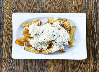 Пържени картофи със сирене (250г)